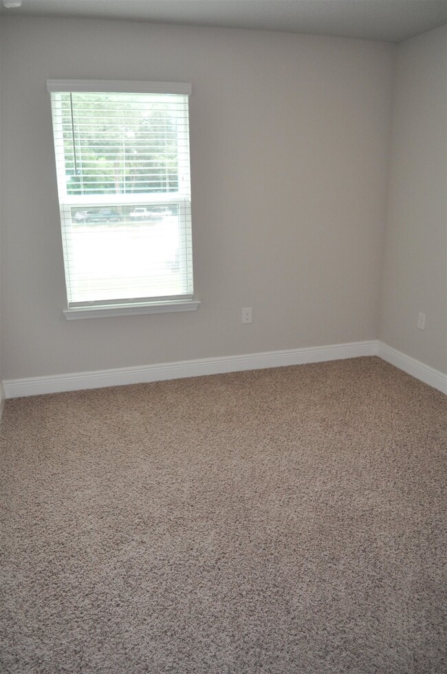 Building Photo - 6060 Royal Port Ct