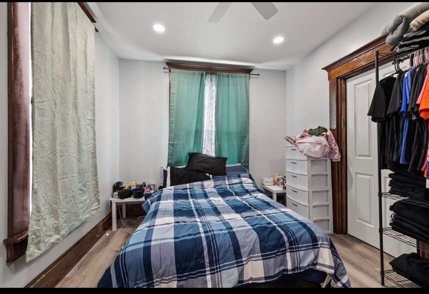 Building Photo - 469 Cleveland Ave