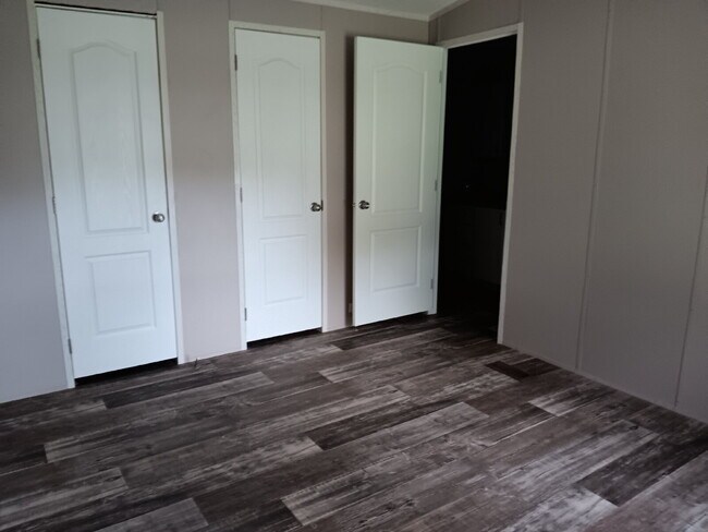 Building Photo - ???? This Week Only! Move-In Special on a Beautiful 3BR/2BA Country Home – Minutes from Colliervi...
