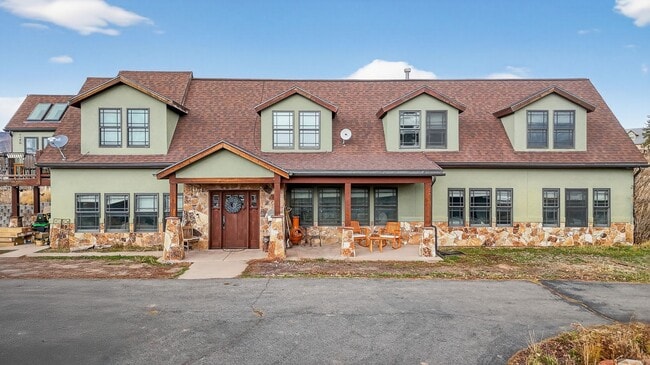 Building Photo - 7693 Whileaway Rd W