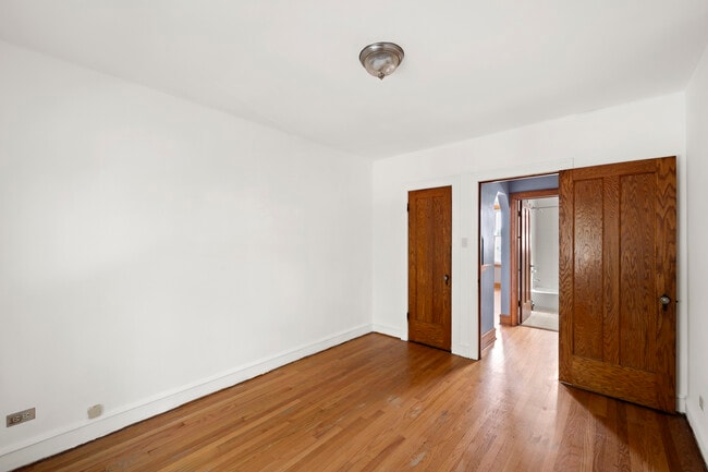 Building Photo - 2835 N Lockwood Ave