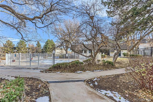 Building Photo - 5875 E Iliff Ave