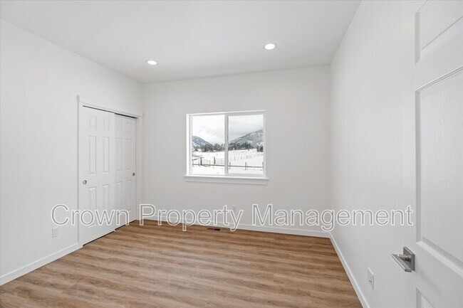 Building Photo - 133 Bench Run