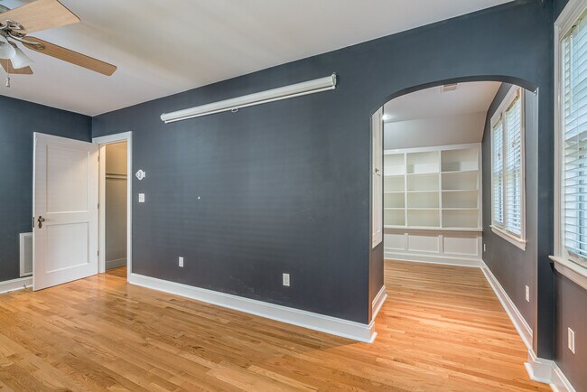 Building Photo - 1876 Crump Ave