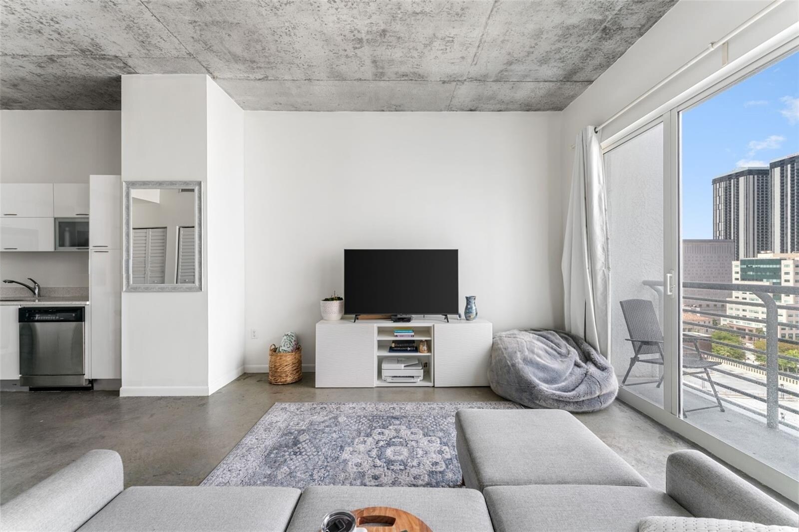 Building Photo - 133 NE 2nd Ave