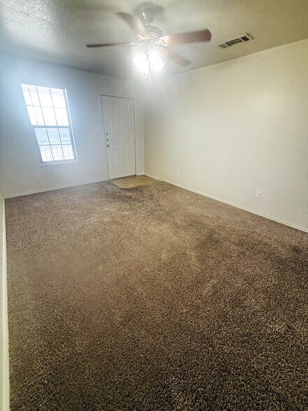 Building Photo - 503 Bermuda St