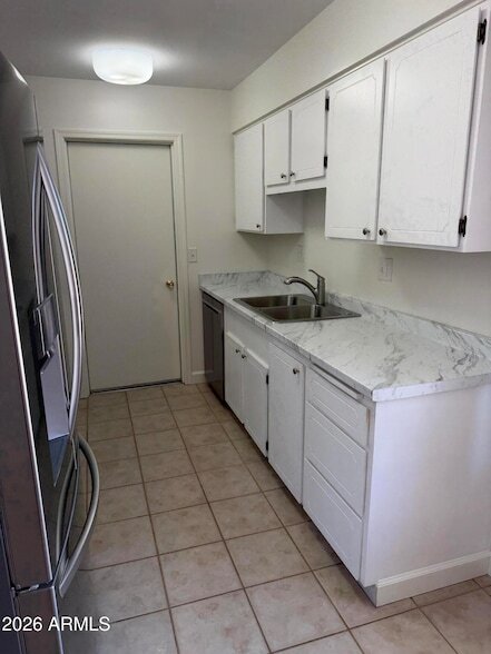 Building Photo - 10833 W Santa Fe Dr
