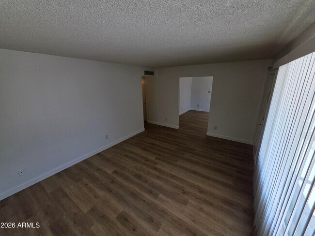 Building Photo - 3850 W Caribbean Ln