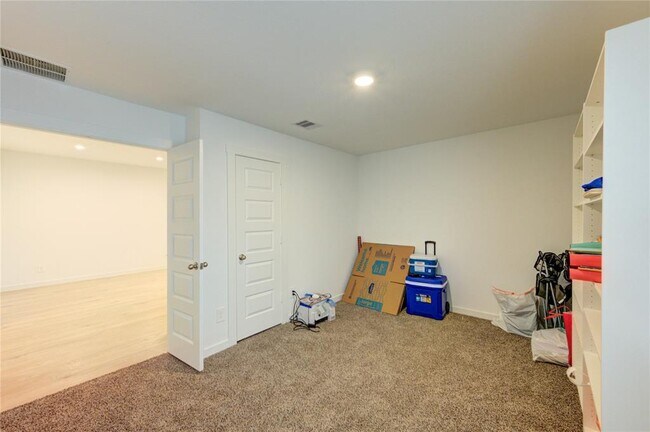 Building Photo - 30026 Gallatin River Ln