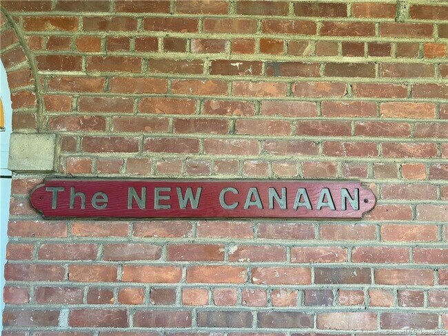 Building Photo - 70 Strawberry Hill Ave