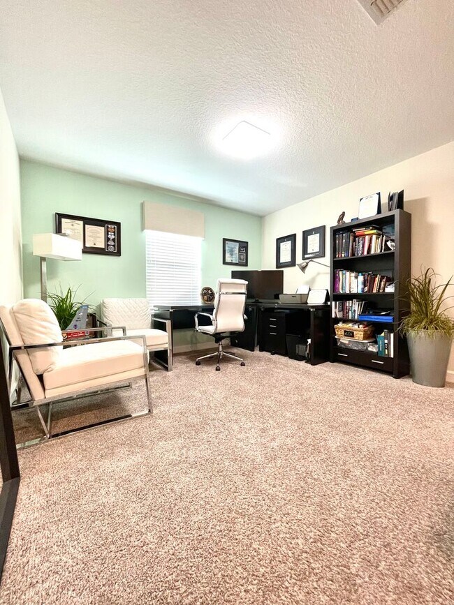 Building Photo - Available Move In 06/01! - Beautiful 3 Bed...