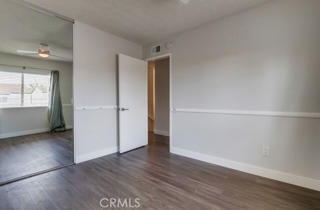 Building Photo - 7030 Seawind Dr