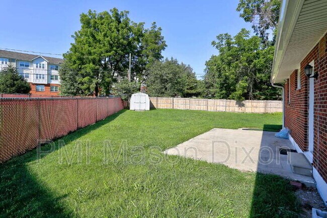 Building Photo - 8523 Fieldway Dr
