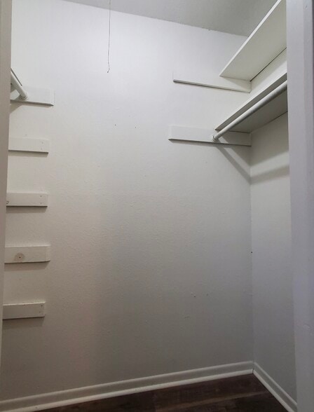 Building Photo - 7455 Calder Ave