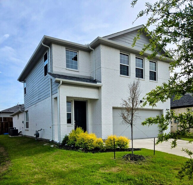 Building Photo - Brand-New Build in Prime Location | 4 Beds, 3 Baths, Peace & Proximity