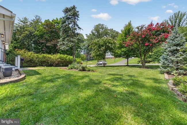 Building Photo - 6443 Walters Woods Dr