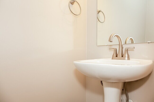 Building Photo - 8302 Bristol Ford Pl