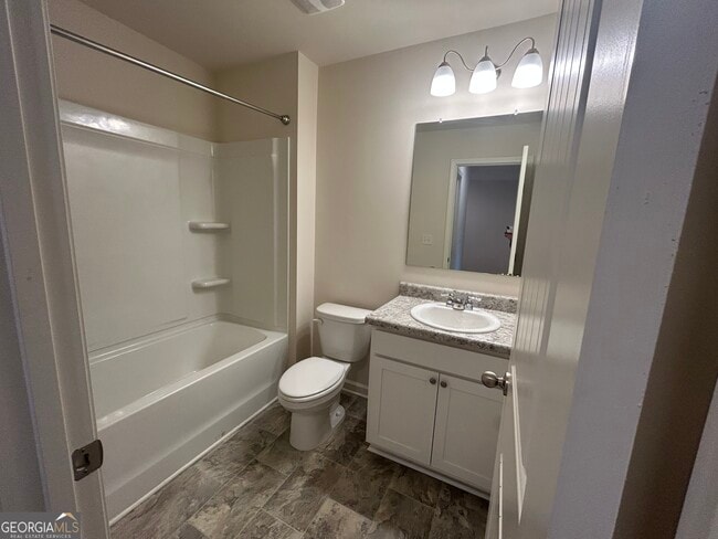 Building Photo - 5320 Barberry Ave