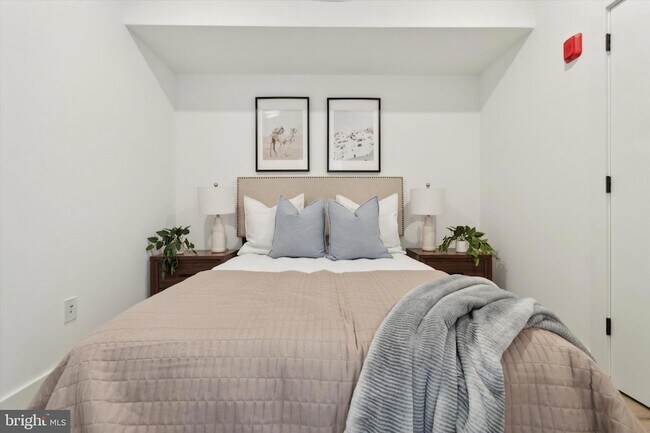 Building Photo - 139 W Chelten Ave