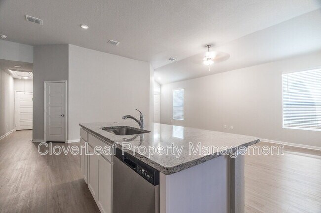 Building Photo - 311 Nespral Dr