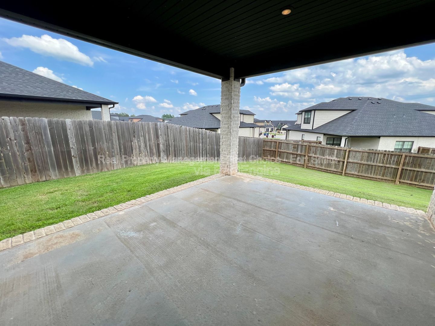 Building Photo - 6623 Leightyn Ln