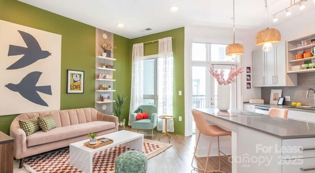 Building Photo - 650 E Brooklyn Vlg Ave