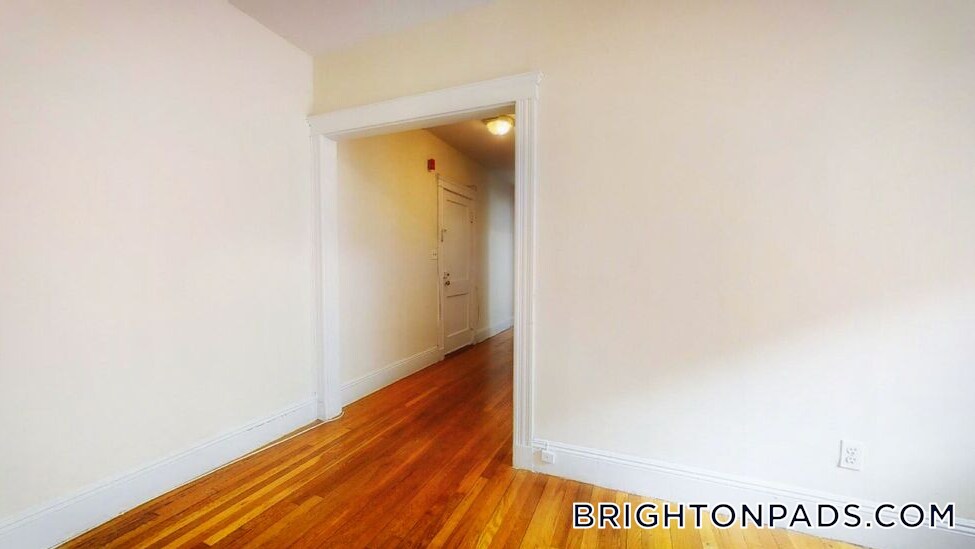 Building Photo - 135 Washington St