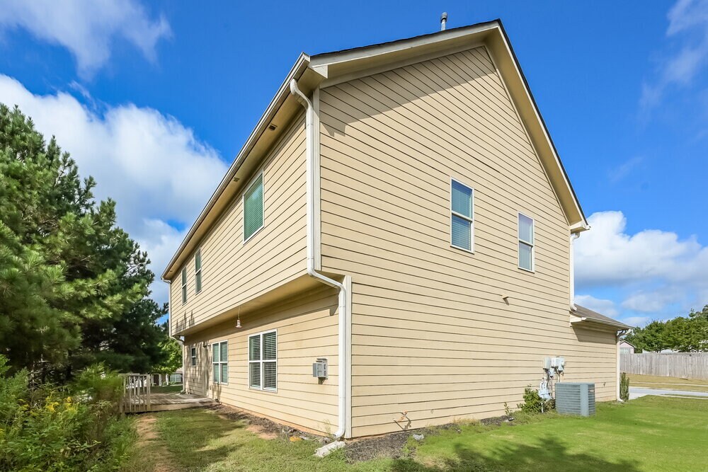 Building Photo - 3563 Walking Stick Way NE