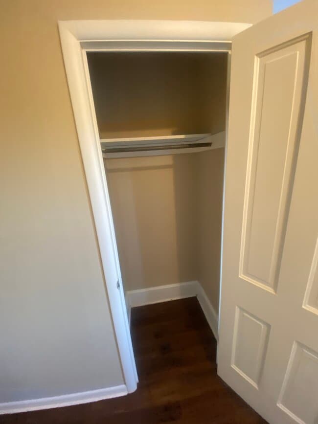 Building Photo - 6427 Chippewa Rd