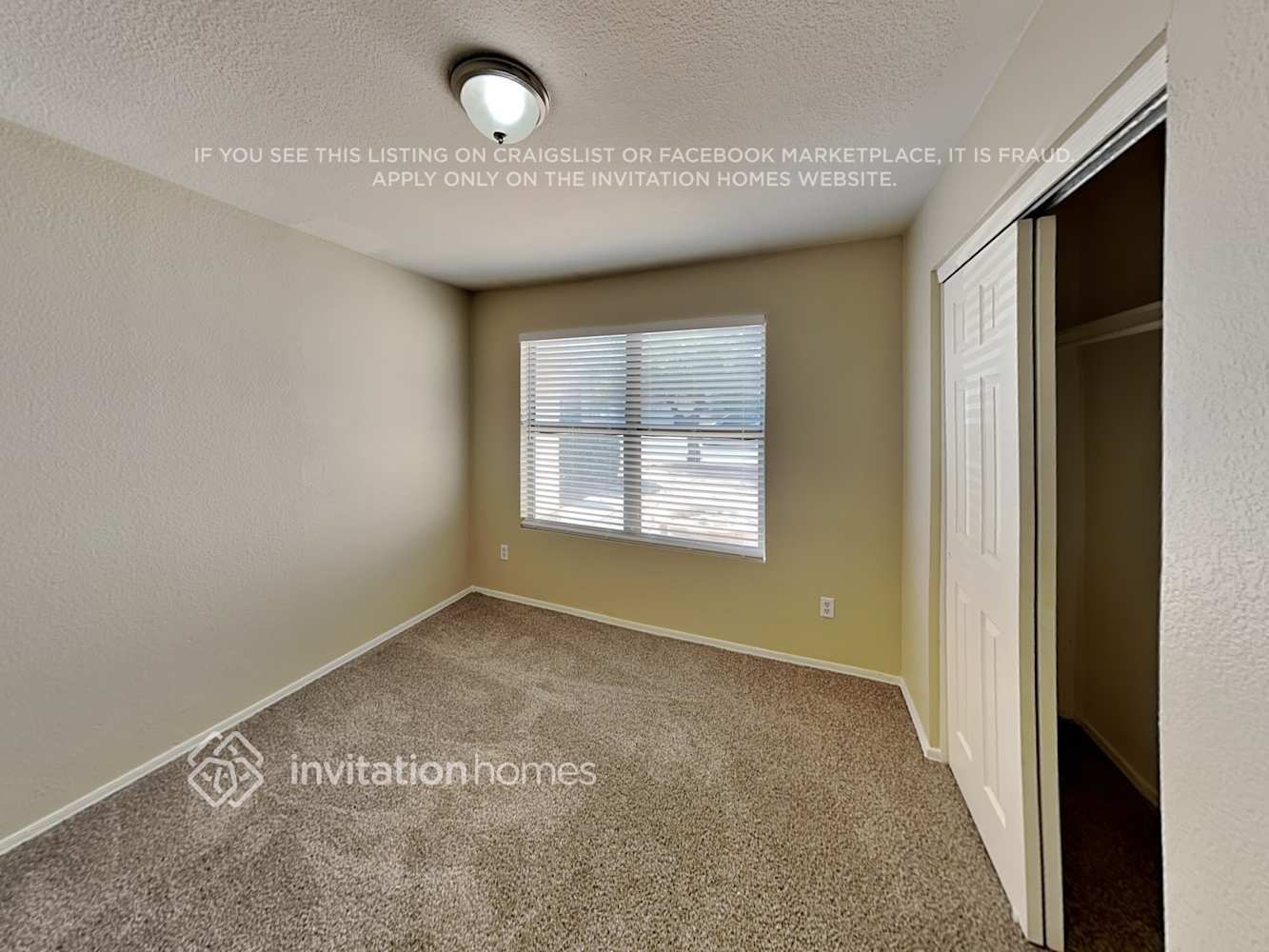 Building Photo - 11542 W Flores Dr