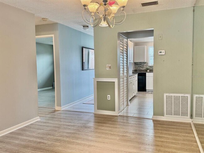 Building Photo - 3128 59th St S