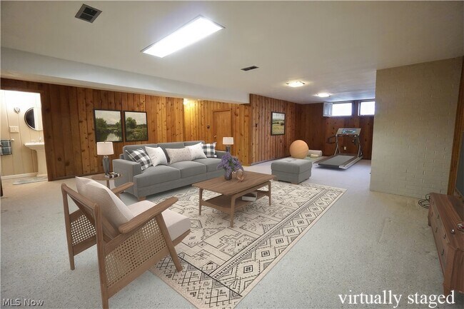 Building Photo - 12321 Norton Dr