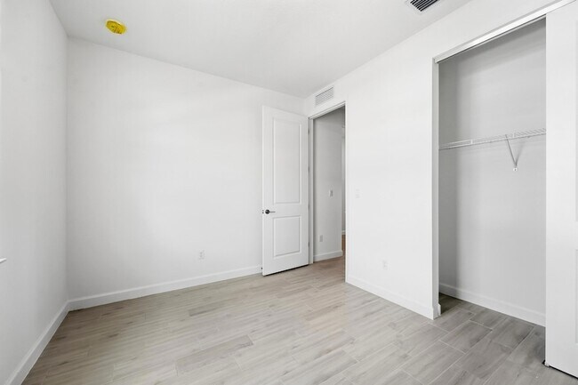 Building Photo - 3765 Harborside Ave