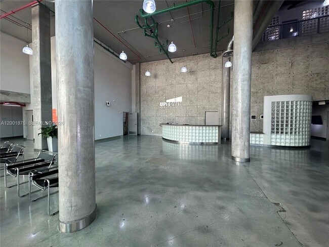 Building Photo - 3029 NE 188th St