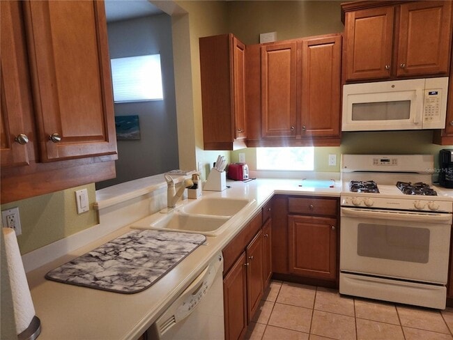 Building Photo - 6642 Tailfeather Way