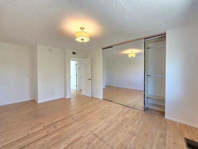 Building Photo - 2582 Camino San Patricio