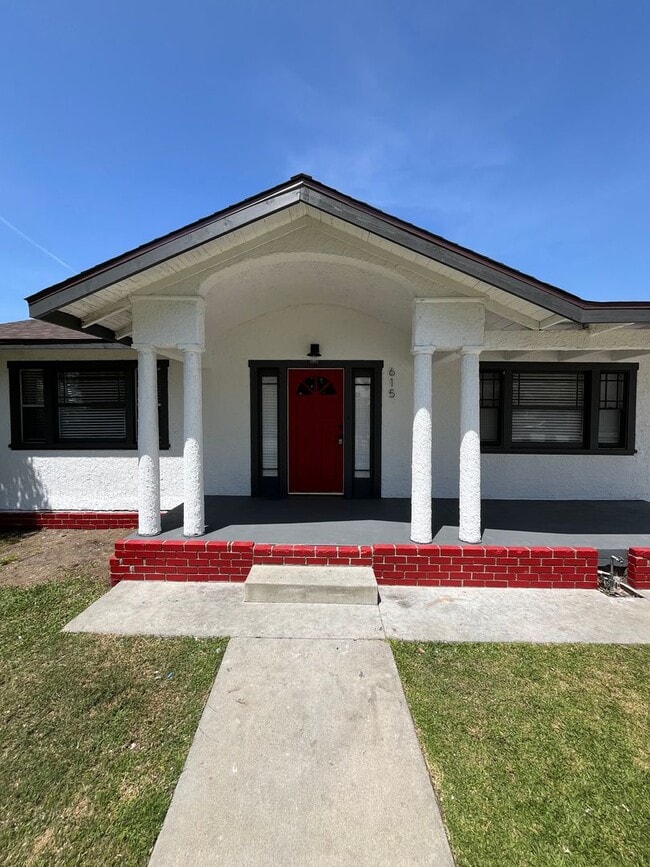 Building Photo - 615 N Orange Ave