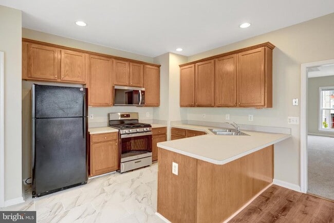 Building Photo - 43787 Tattinger Terrace