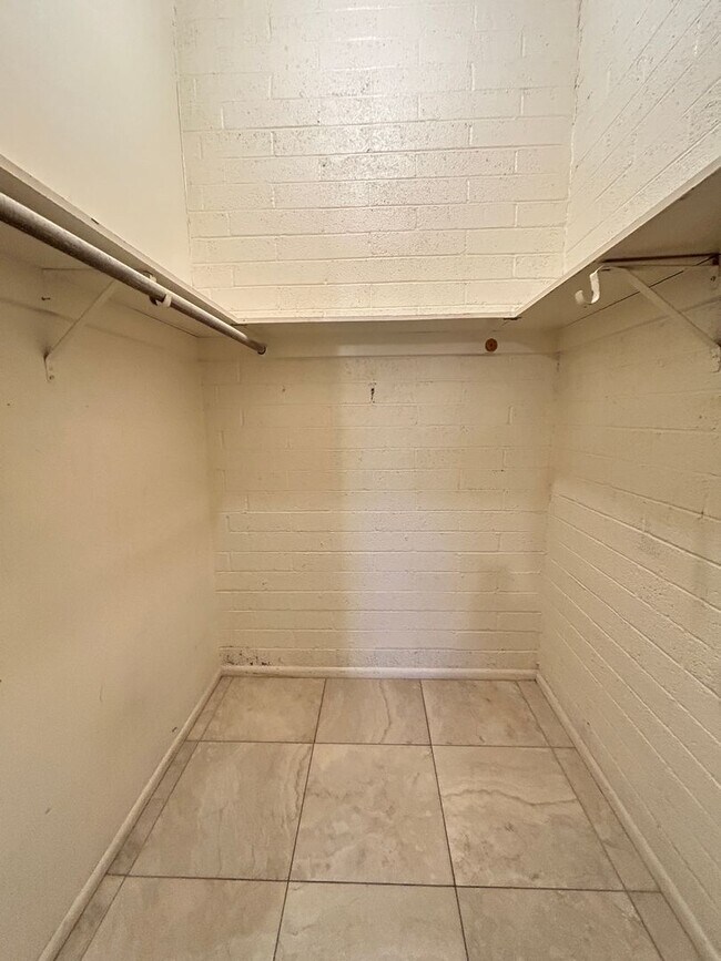 Building Photo - 6714 E Monterey Way