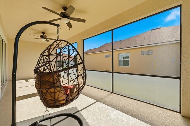 Building Photo - 1033 Sawgrass Dr