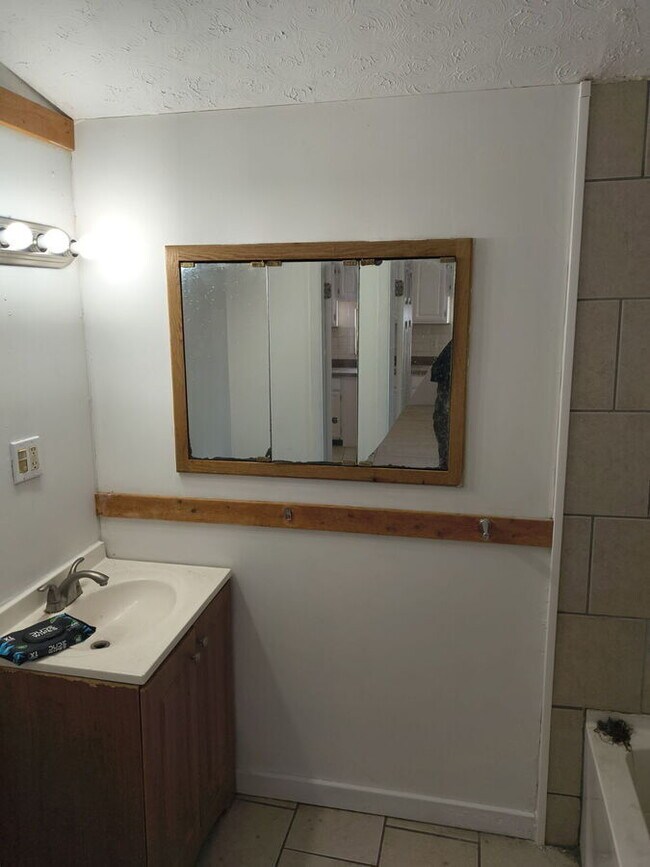 Building Photo - 7425 Harvard Ave