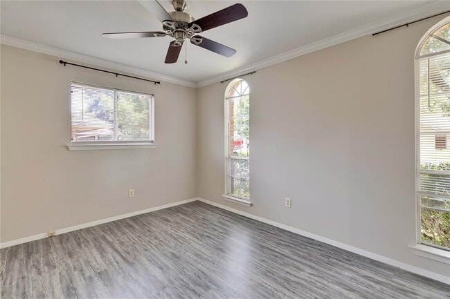 Building Photo - 10407 Button Quail Dr