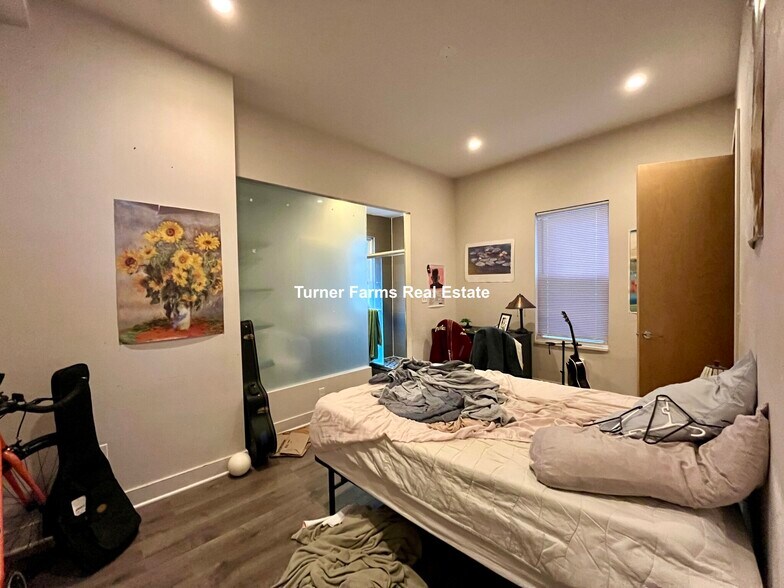 Building Photo - 24 Washburn St