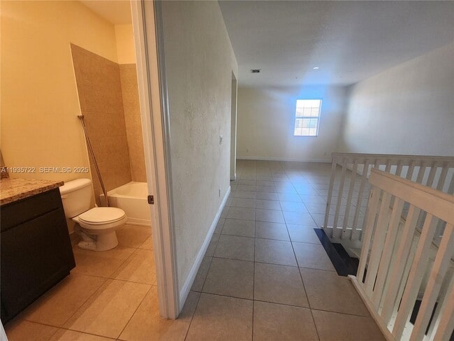 Building Photo - 14640 SW 15th St