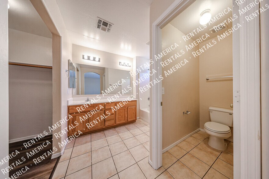 Building Photo - 138 N 153rd Ave