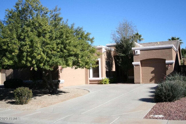 Building Photo - 1805 S Morrison Ln