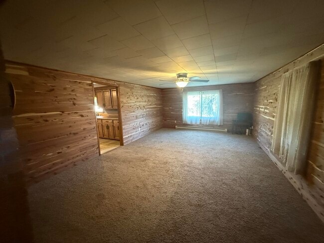 Building Photo - 122 Helm Rd