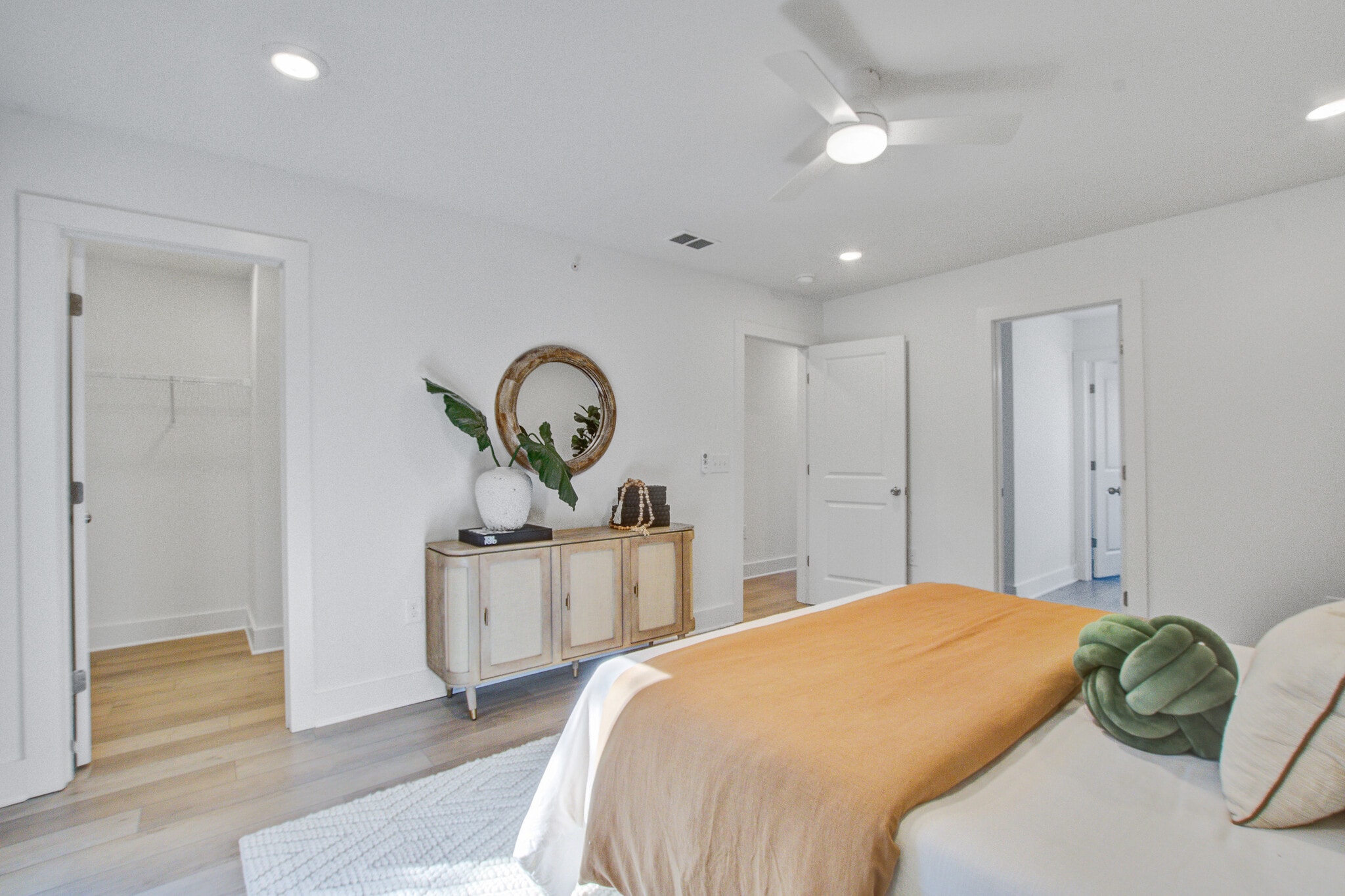 Building Photo - 2161 W Jimtown Dr