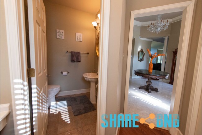 Building Photo - 48 Dartmouth Dr