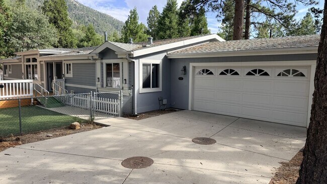 Building Photo - 25001 Rim Rock Rd